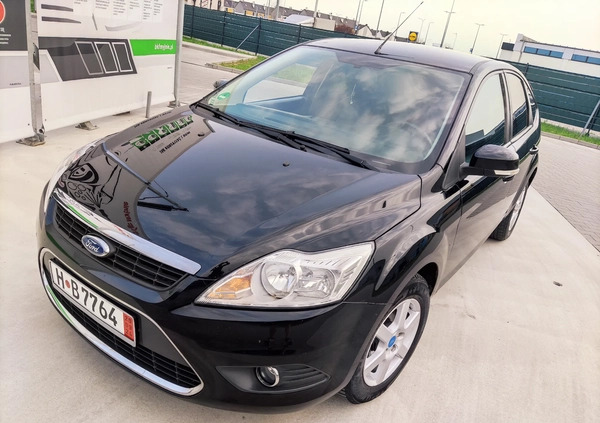 Ford Focus cena 17700 przebieg: 200000, rok produkcji 2008 z Poznań małe 379